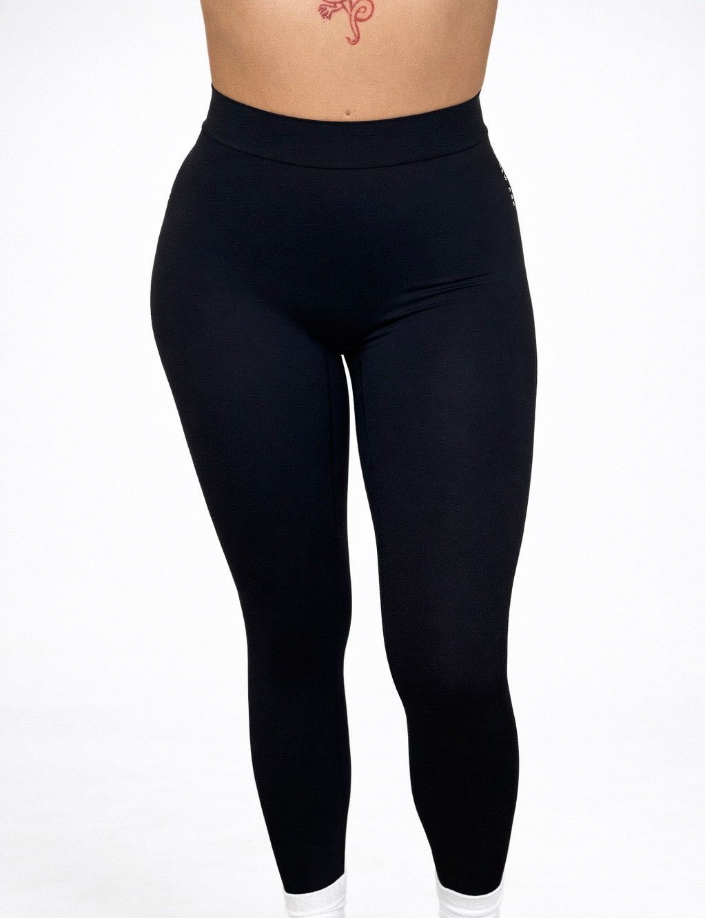 V-BACK LEGGINGS-BLACK